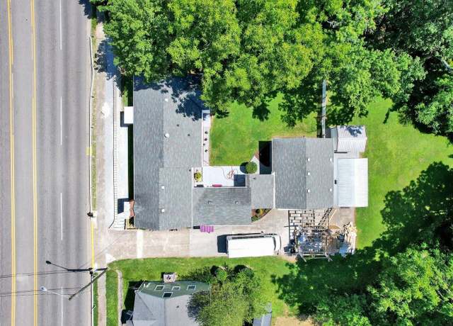 Property at 800 S Germantown Rd, Chattanooga, TN 37412, 4 beds, 2 baths