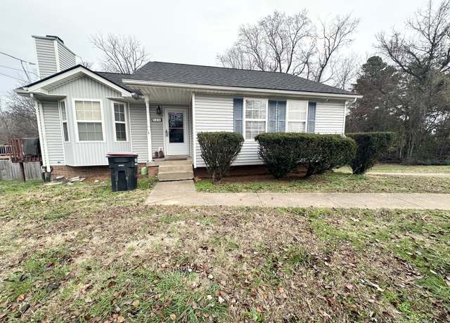 Property at 586 Somerset Ln, Clarksville, TN 37042, 3 beds, 2 baths