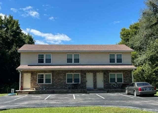 Property at 2135 W Gaines St, Lawrenceburg, TN 38464, 5 beds, 3 baths
