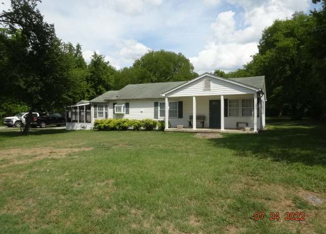Property at 514 Basswood Ave, Nashville, TN 37209, 2 beds, 2 baths