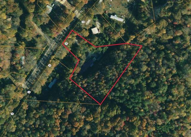 Property at 139 Hay Fork Rd, Linden, TN 37096, 3 beds, 2 baths