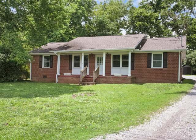 Property at 236 Trousdale Ave, Gallatin, TN 37066, 3 beds, 2 baths
