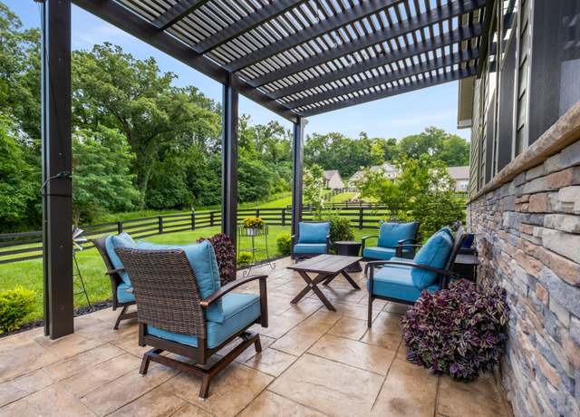 Property at 6926 Wellsford Ln, College Grove, TN 37046, 3 beds, 2 baths