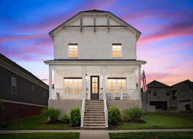 Property at 372 Augusta Ave, Pleasant View, TN 37146, 3 beds, 2.5 baths