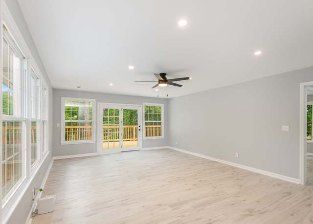 Property at 513 Vinson Dr, Nashville, TN 37217, 4 beds, 2 baths