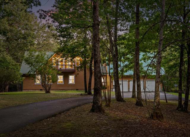 Property at 68 Bluff View Dr, Dunlap, TN 37327, 4 beds, 5 baths