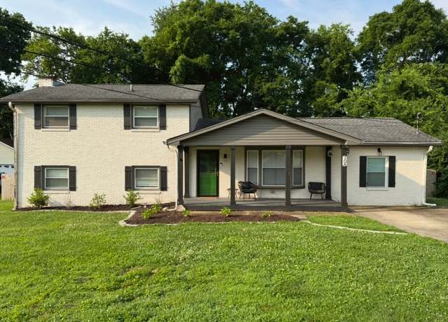 Property at 106 Colonial Dr, Hendersonville, TN 37075, 4 beds, 2.5 baths
