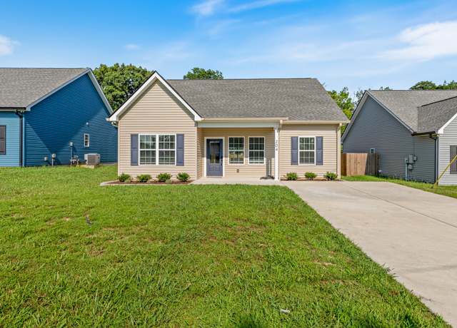 Property at 204 Miller St, Dickson, TN 37055, 3 beds, 2 baths