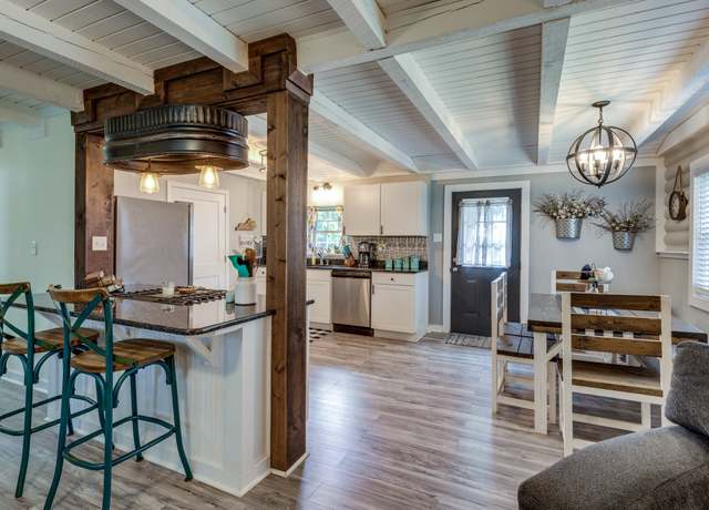 Property at 7547 Elm Springs Rd, Orlinda, TN 37141, 4 beds, 2 baths
