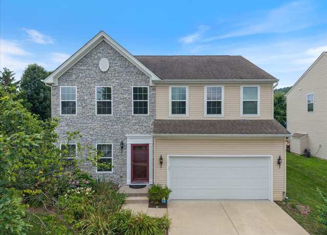 Property at 824 Gloucester Ln, Nashville, TN 37221, 4 beds, 2.5 baths