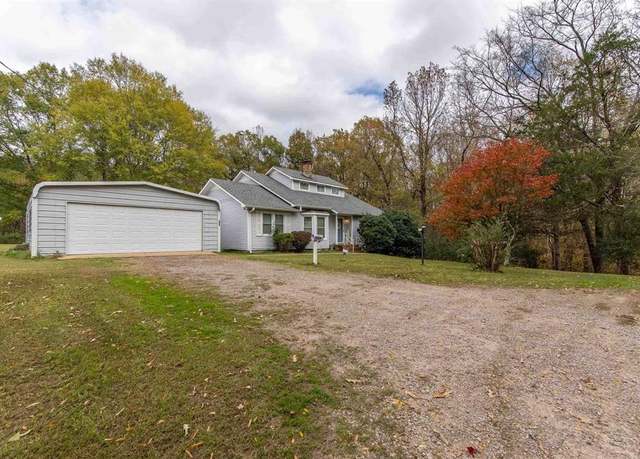 Property at 255 Gammill Ln, Savannah, TN 38372, 5 beds, 3 baths