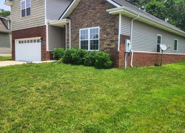 Property at 333 Chase Dr, Clarksville, TN 37043, 3 beds, 3 baths
