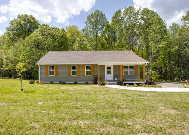 Property at 8266 Hoskins Hollow Rd, Westmoreland, TN 37186, 3 beds, 2 baths