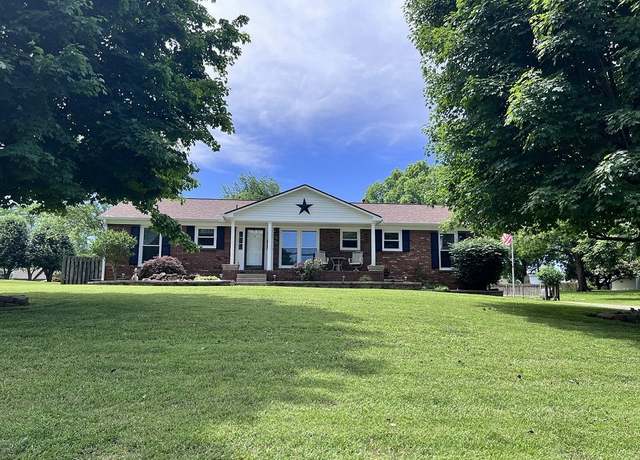 Property at 930 Rossview Rd, Clarksville, TN 37043, 3 beds, 2 baths