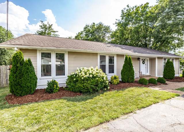 Property at 110 Pico Ct, Hendersonville, TN 37075, 3 beds, 2 baths