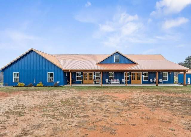 Property at 240 Bob Ledbetter Rd, Livingston, TN 38570, 5 beds, 3.5 baths