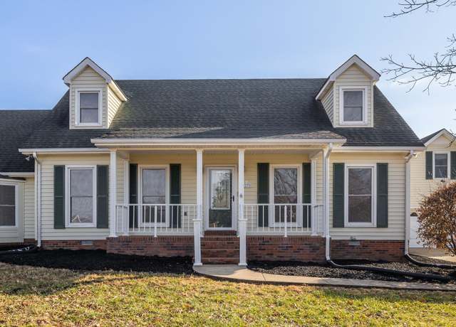 Property at 23 Oak Hill Ln, Carthage, TN 37030, 3 beds, 2.5 baths
