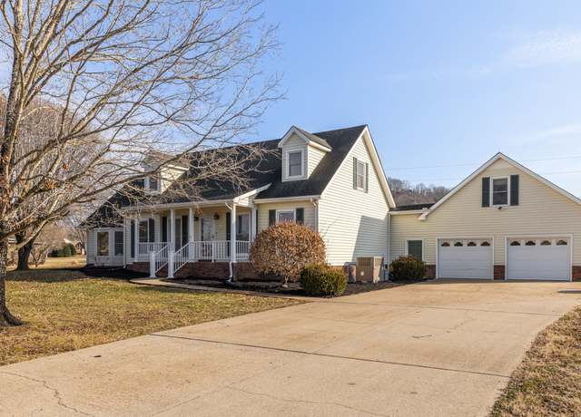 Property at 23 Oak Hill Ln, Carthage, TN 37030, 3 beds, 2.5 baths