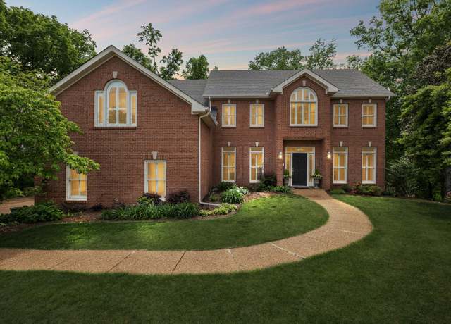 Property at 6781 Autumnwood Dr, Nashville, TN 37221, 5 beds, 3.5 baths