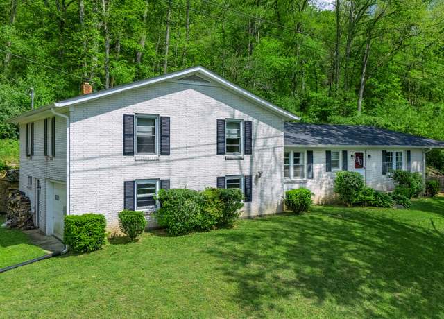 Property at 334 Wartrace Hwy, Pleasant Shade, TN 37145, 4 beds, 3 baths