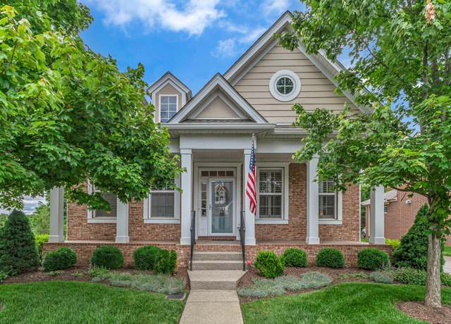 Property at 2001 Barclay Ln, Franklin, TN 37064, 3 beds, 2.5 baths