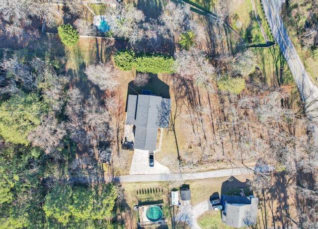Property at 5019 Delashmitt Rd, Hixson, TN 37343, 4 beds, 2.5 baths