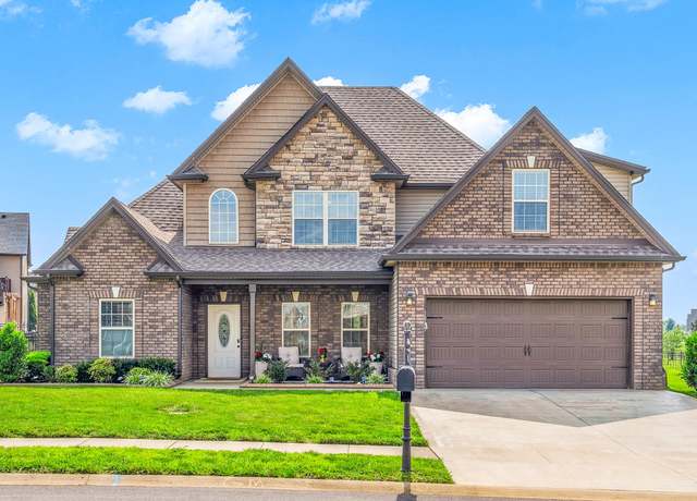 Property at 1045 Pitt Ln, Clarksville, TN 37043, 3 beds, 2.5 baths