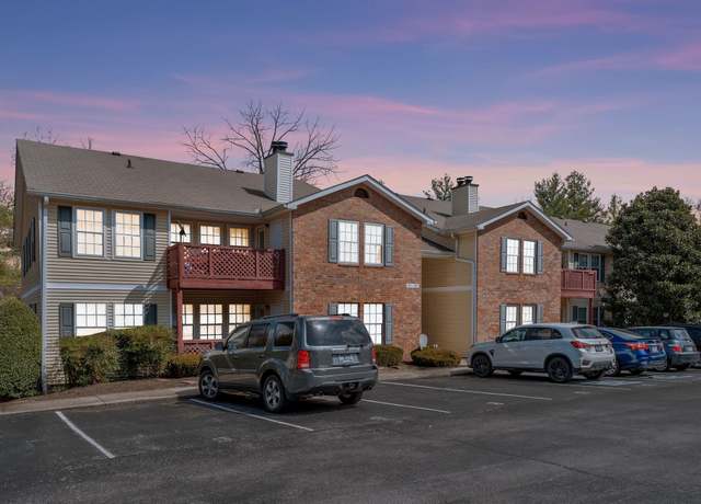 Property at 114 N Timber Dr, Nashville, TN 37214, 2 beds, 2 baths