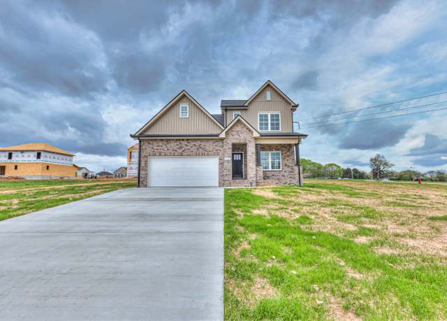Property at 114 Bartow St, Decherd, TN 37324, 3 beds, 2.5 baths