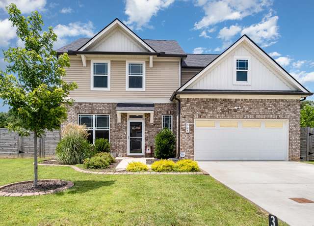 Property at 324 Wyburn Pl NE, Burns, TN 37029, 4 beds, 2.5 baths