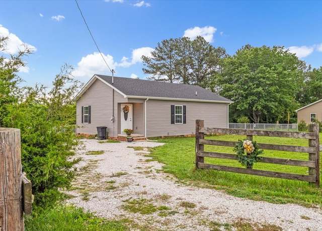 Property at 587 Mason Everette Rd, Belvidere, TN 37306, 3 beds, 2 baths