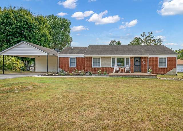 Property at 304 E Overhill Dr, Dickson, TN 37055, 3 beds, 2 baths