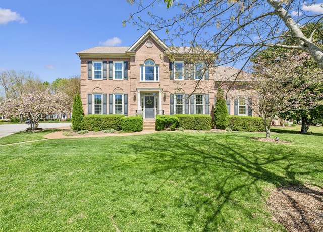 Property at 1600 Daphne Ct, Brentwood, TN 37027, 4 beds, 2.5 baths