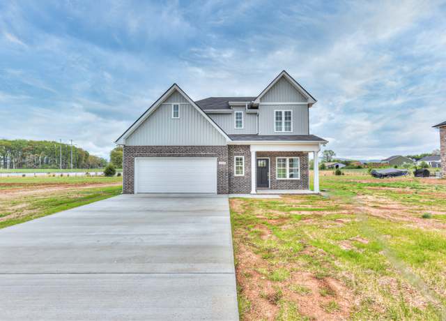 Property at 103 Bartow St, Decherd, TN 37324, 4 beds, 3.5 baths