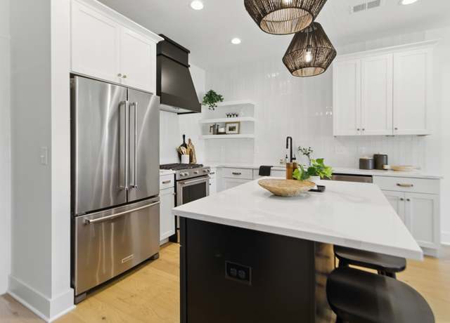Property at 824D Watts Ln, Nashville, TN 37209, 3 beds, 3 baths