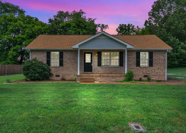 Property at 139 Cora St, Portland, TN 37148, 3 beds, 2 baths