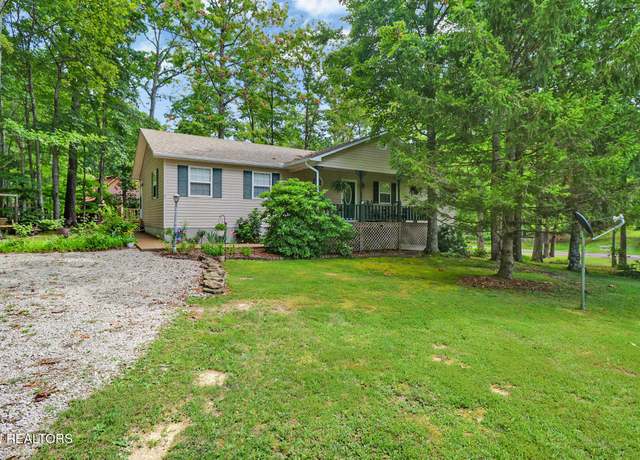 Property at 1300 Perimeter Dr, Jamestown, TN 38556, 3 beds, 2 baths