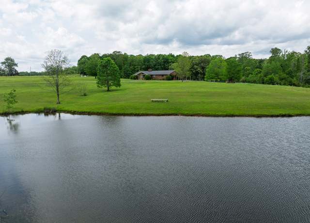 Property at 3080 Bible Hill Rd, Parsons, TN 38363, 4 beds, 3 baths