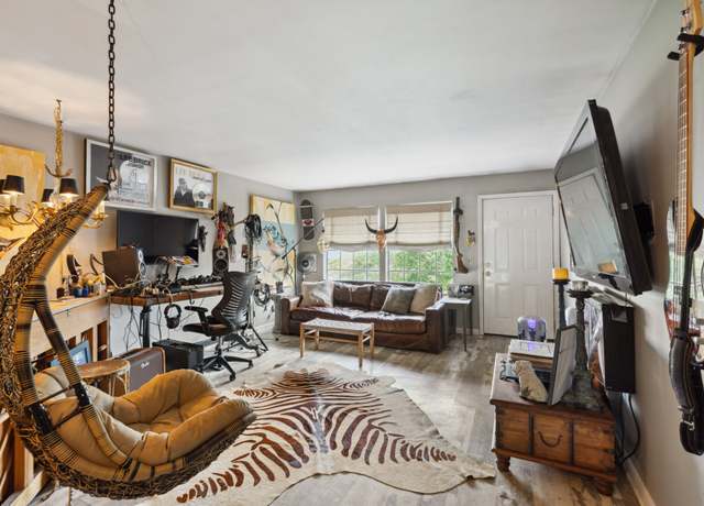 Property at 2116 Hobbs Rd Unit I8, Nashville, TN 37215, 1 bed, 1 bath