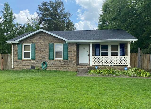 Property at 634 Inver Ln, Clarksville, TN 37042, 3 beds, 1.5 baths