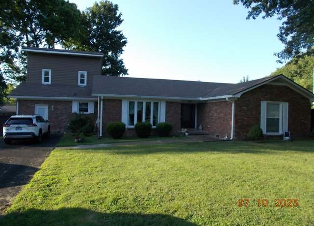 Property at 224 Glenn Ave, Gallatin, TN 37066, 4 beds, 1.5 baths
