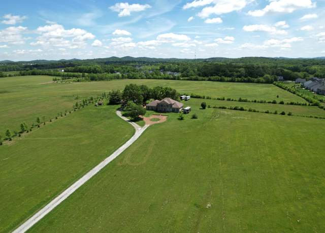 Property at 6286 Cox Rd, Arrington, TN 37014, 4 beds, 4.5 baths