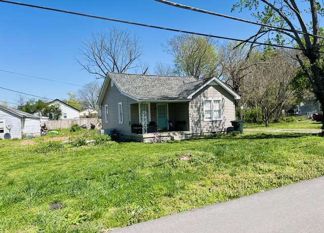 Property at 190 W Hite St, Gallatin, TN 37066, 2 beds, 1 bath