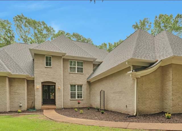 Property at 2405 Canadaville Loop, Eads, TN 38028, 4 beds, 3.5 baths