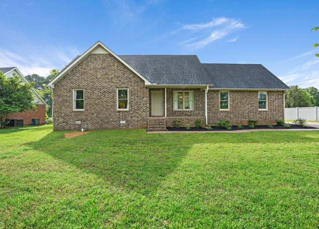 Property at 2307 Valley Grove Dr, Murfreesboro, TN 37128, 3 beds, 2 baths