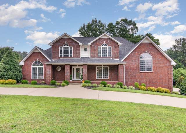 Property at 2065 Cobb Meadow Ln, Clarksville, TN 37043, 5 beds, 3.5 baths