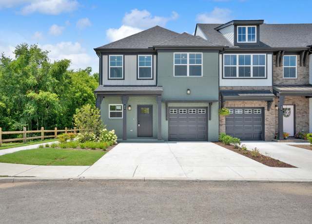 Property at 390 Twig Ct, Hendersonville, TN 37075, 3 beds, 2.5 baths