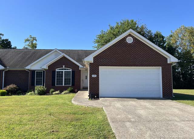 Property at 130 Deerfield Ln, Lafayette, TN 37083, 3 beds, 2 baths