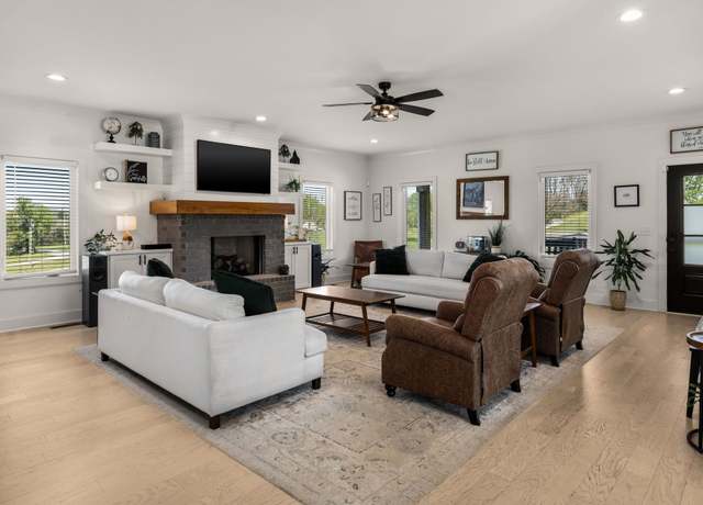 Property at 1141 Littleton Ranch Rd, Castalian Springs, TN 37031, 3 beds, 3.5 baths