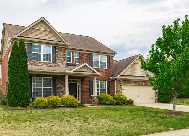Property at 1027 Abberley Cir, Hendersonville, TN 37075, 4 beds, 2.5 baths